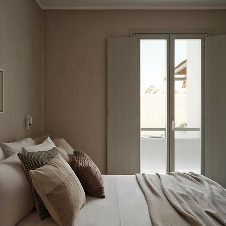Akria Seaside Suites Náusza Kültér fotó