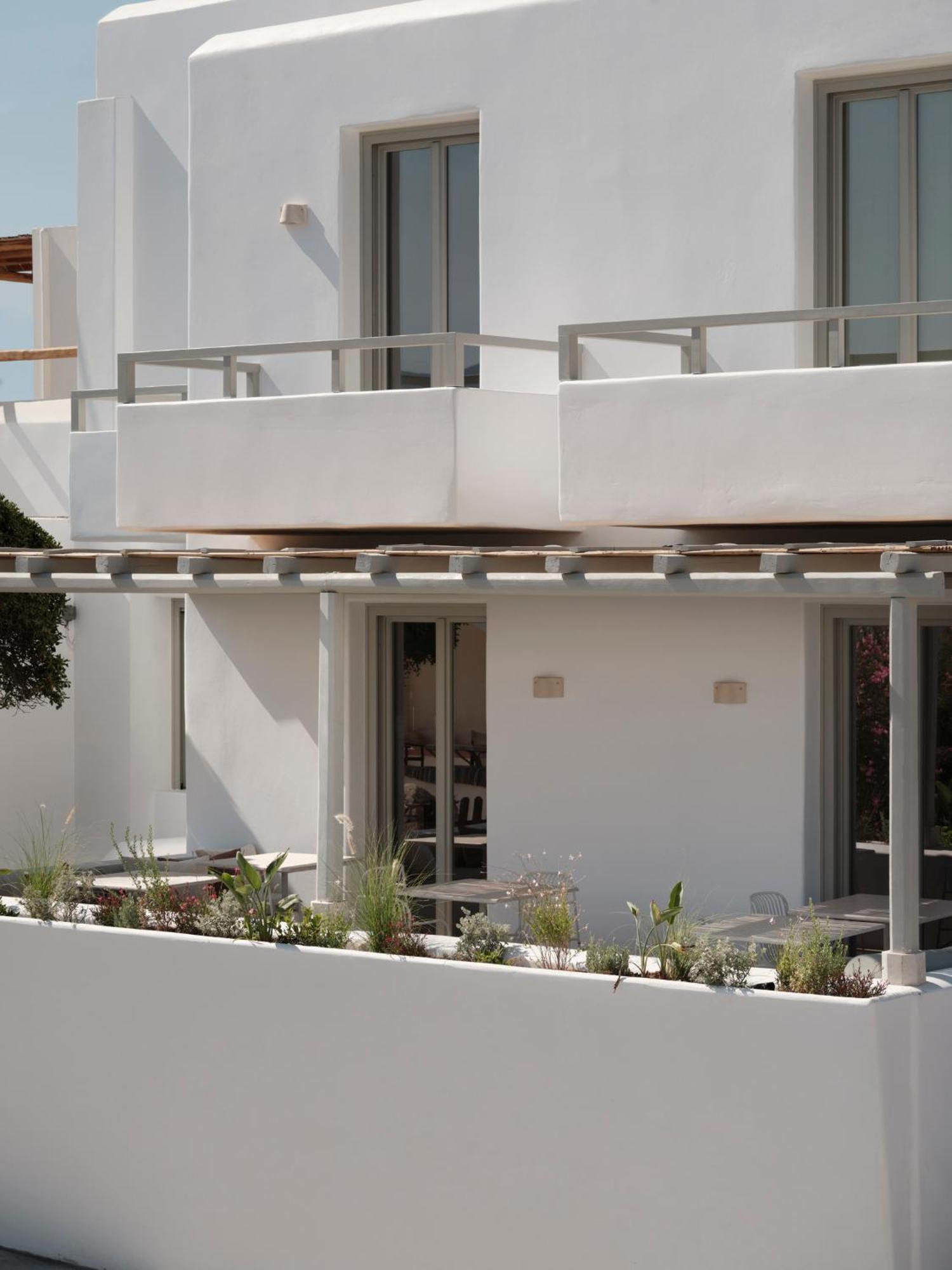 Akria Seaside Suites Náusza Kültér fotó