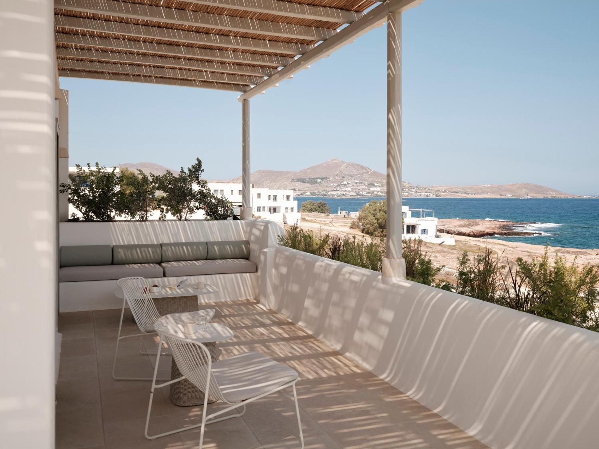 Akria Seaside Suites Náusza Kültér fotó