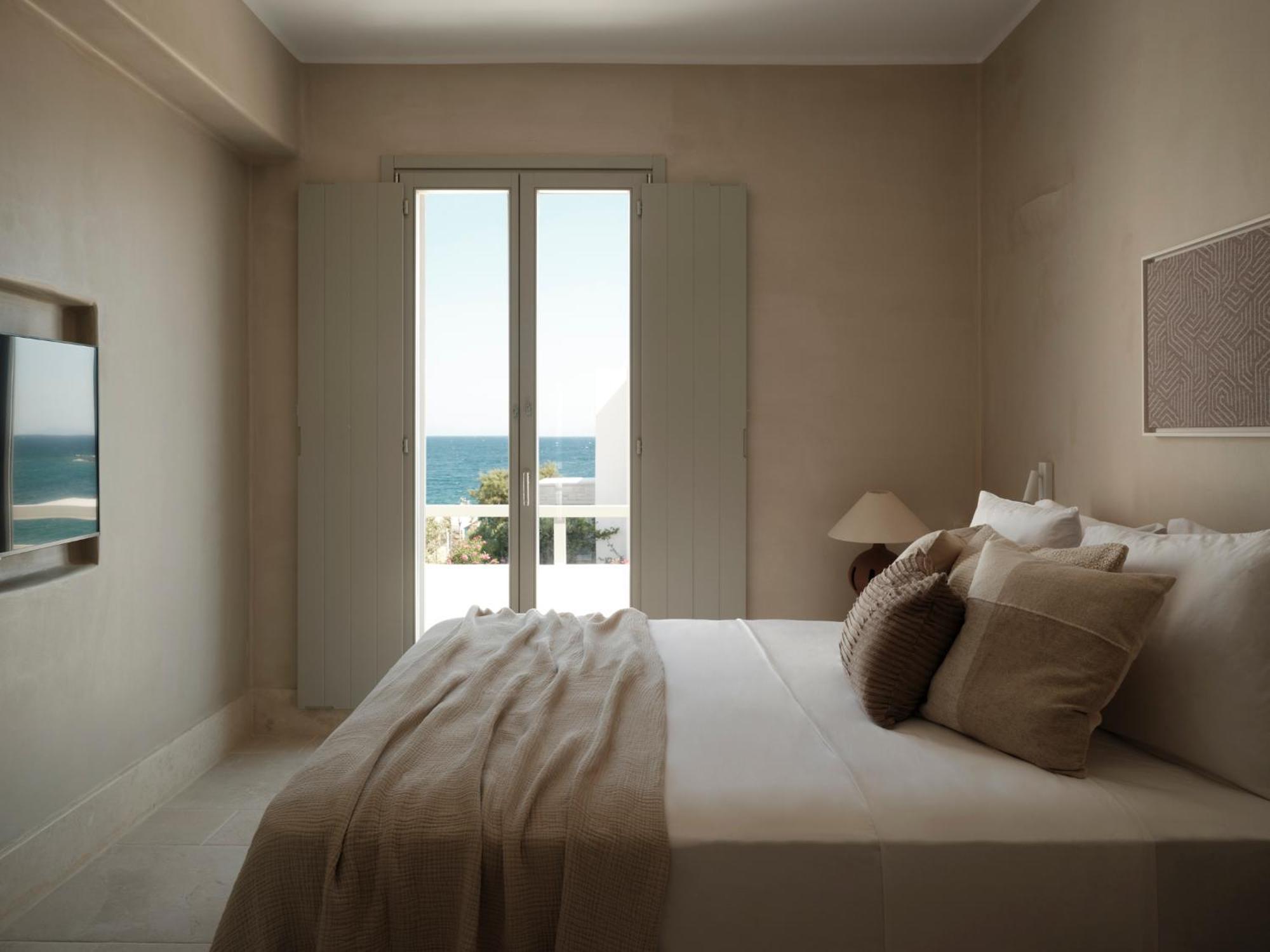 Akria Seaside Suites Náusza Kültér fotó