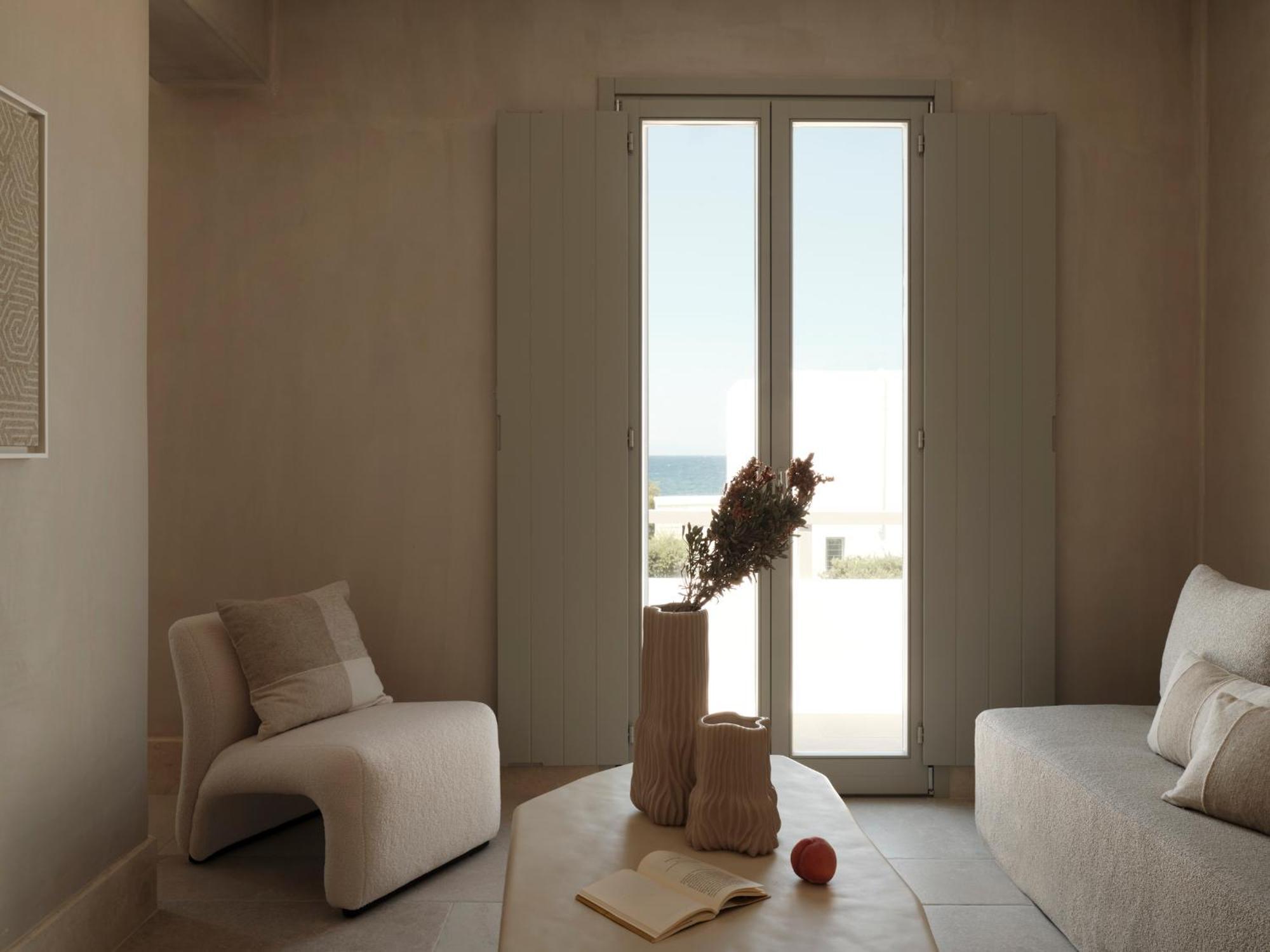Akria Seaside Suites Náusza Kültér fotó