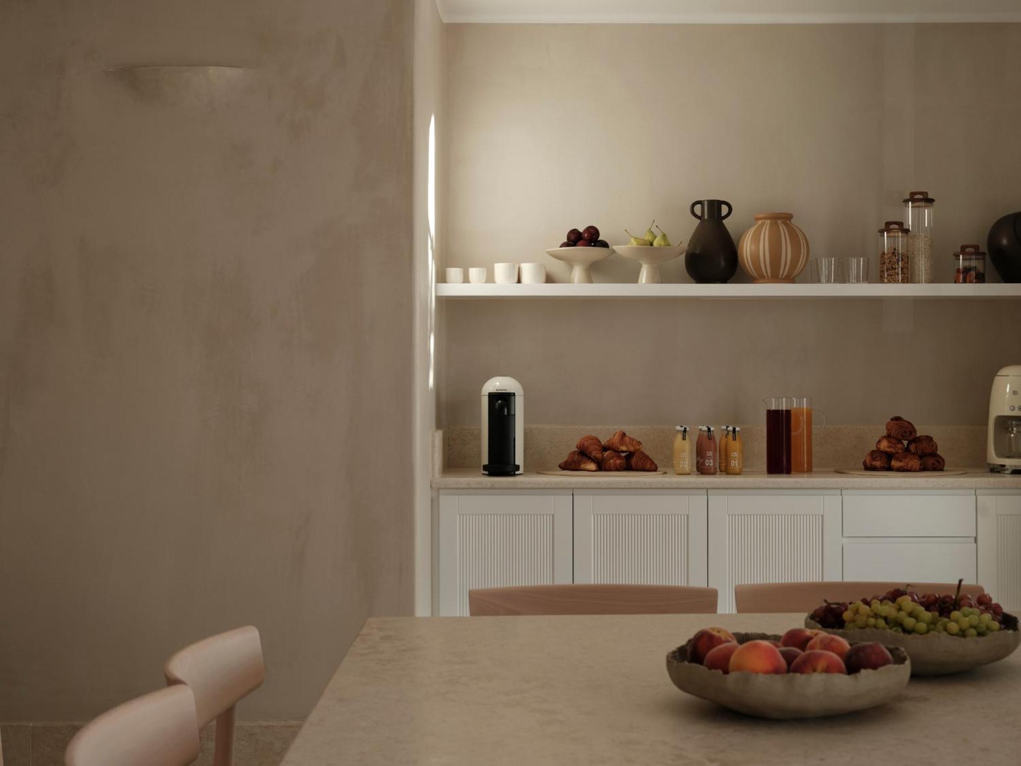 Akria Seaside Suites Náusza Kültér fotó