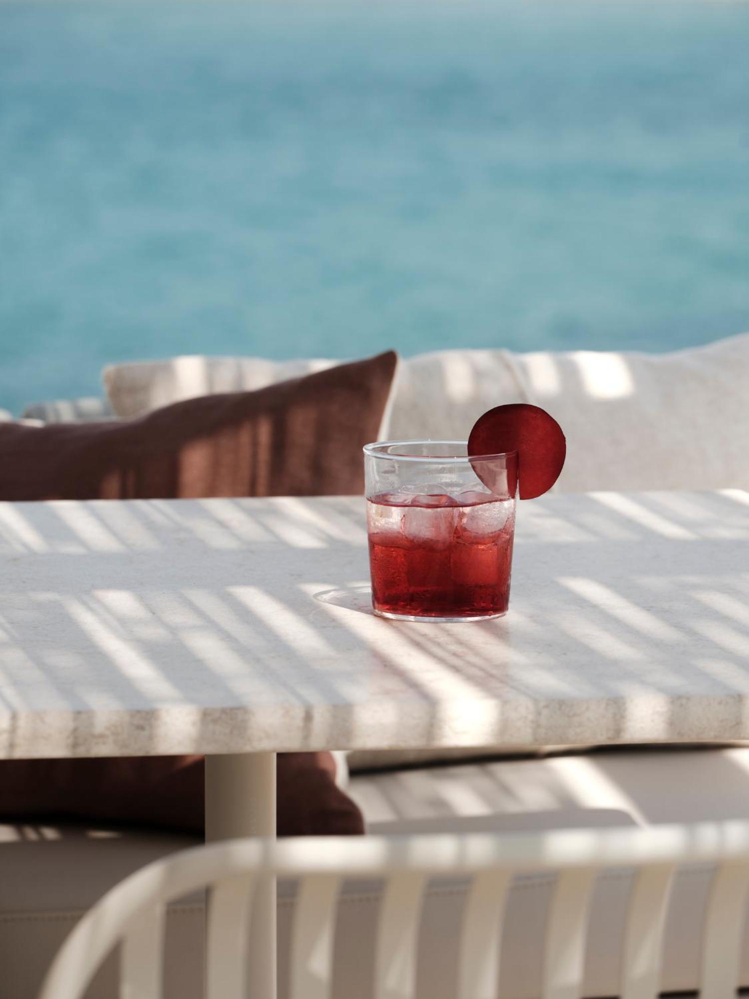 Akria Seaside Suites Náusza Kültér fotó